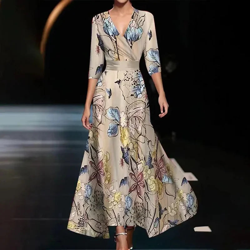 Elegantes Maxikleid mit Blumenmuster und 3/4 Ärmeln