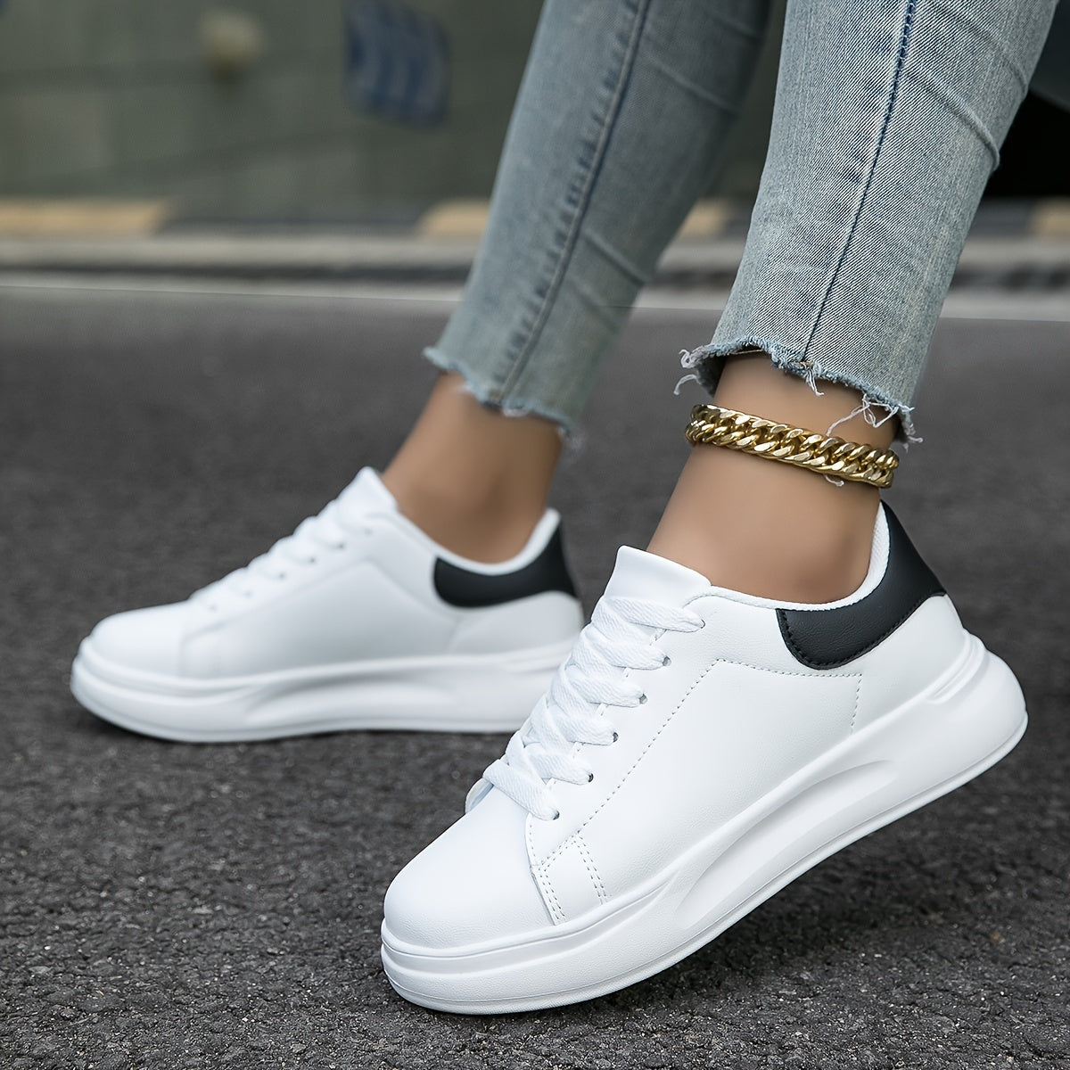 Weiße Damen Ledersneaker mit orthopädischer Unterstützung