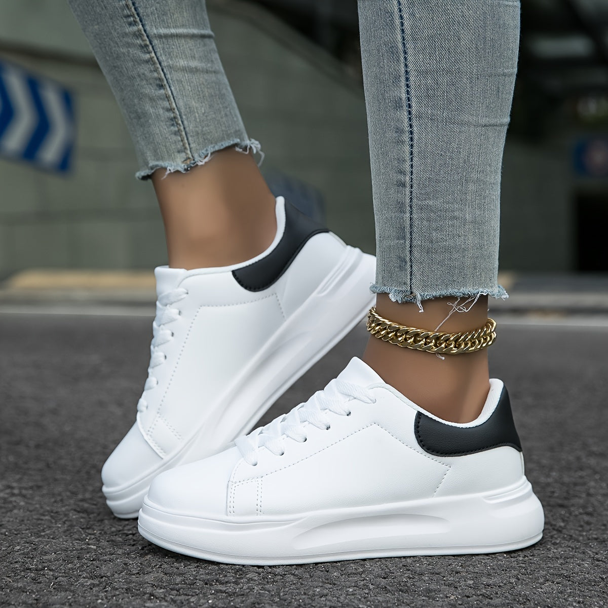Weiße Damen Ledersneaker mit orthopädischer Unterstützung