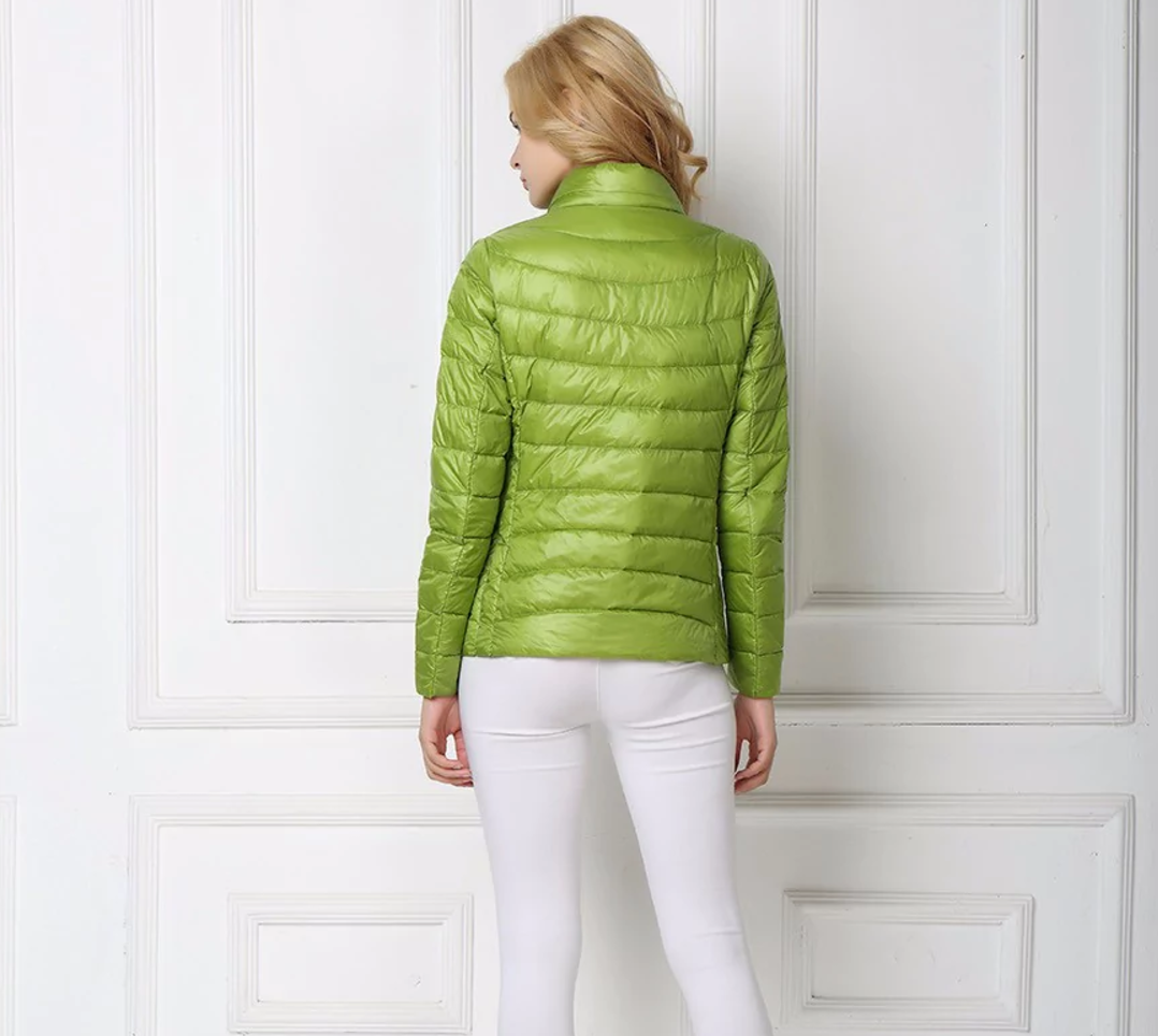 Leichte Daunenjacke mit urbanem Stil