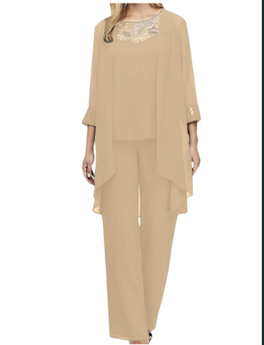 Dreiteiliges Damen-Ensemble: Eleganz & Komfort