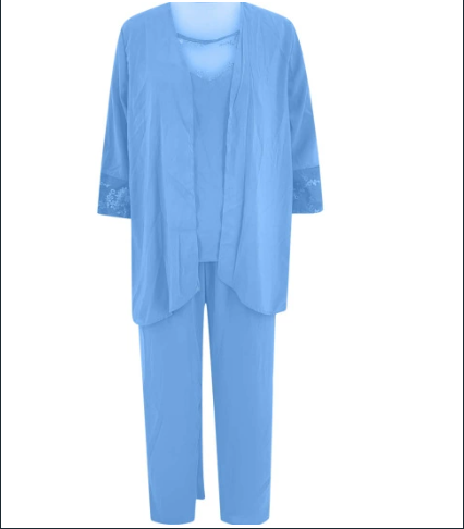 Dreiteiliges Damen-Ensemble: Eleganz & Komfort
