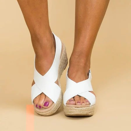 Bequeme Damen-Sommersandalen mit Dämpfung und breiter Sohle