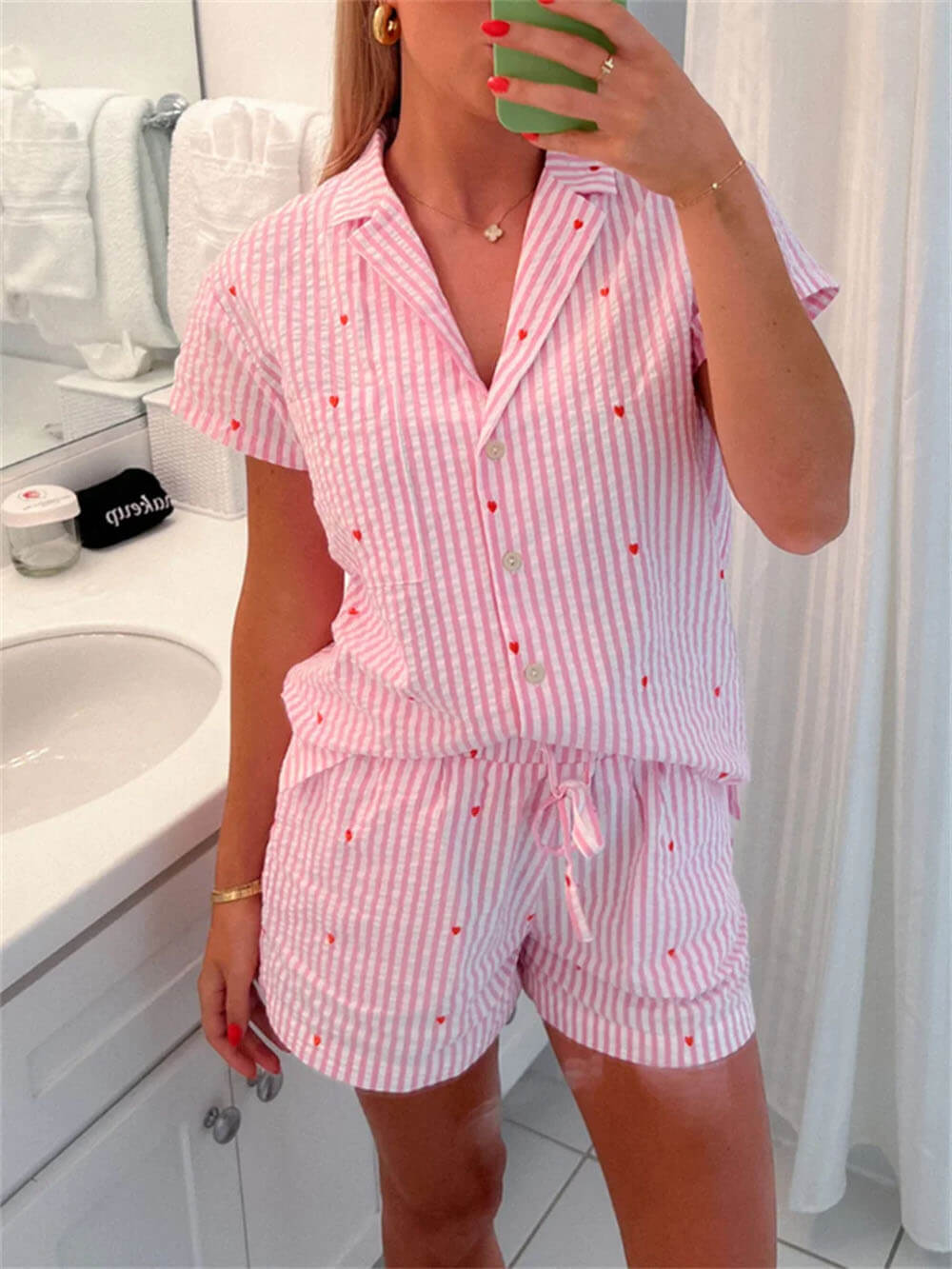 Zweiteiliger Pyjama: Hemd & kurze Hose