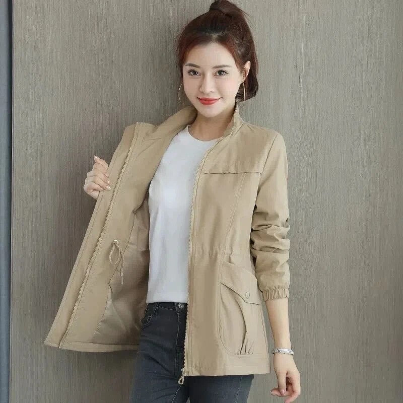 Kurze Damen Sommerjacke - Zeitloses Design
