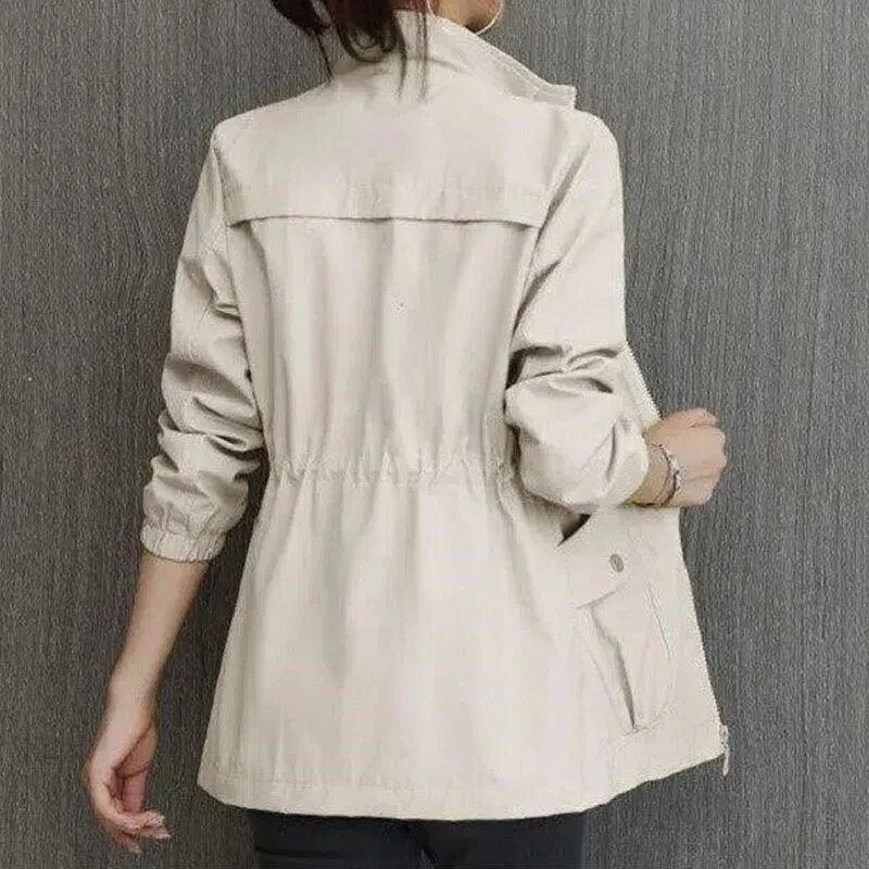 Kurze Damen Sommerjacke - Zeitloses Design