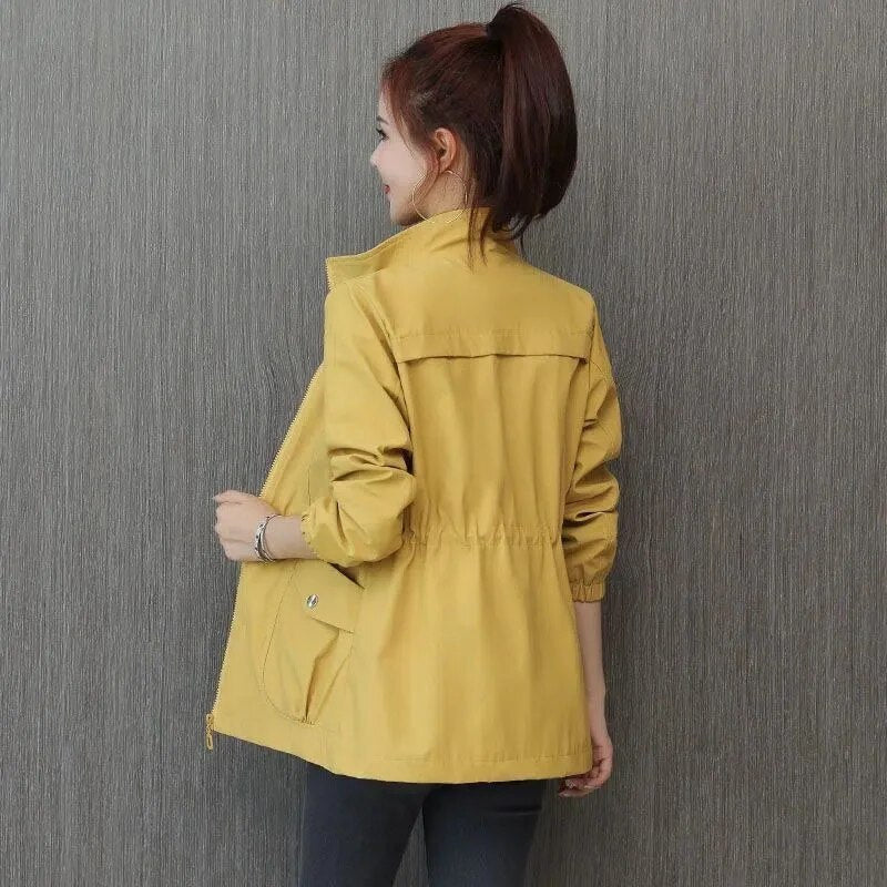 Kurze Damen Sommerjacke - Zeitloses Design