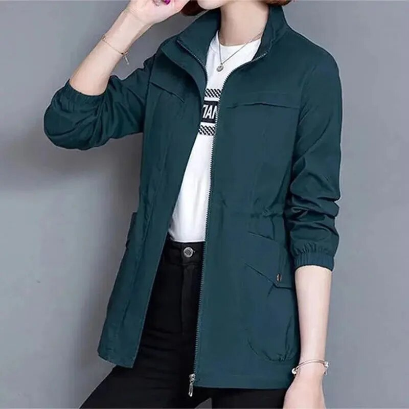 Kurze Damen Sommerjacke - Zeitloses Design