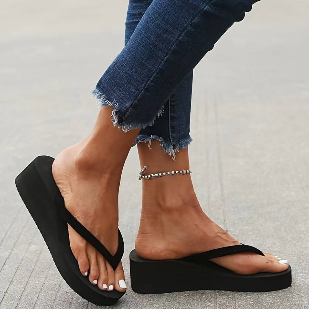 Bequeme Keilabsatz-Flip-Flops für Damen