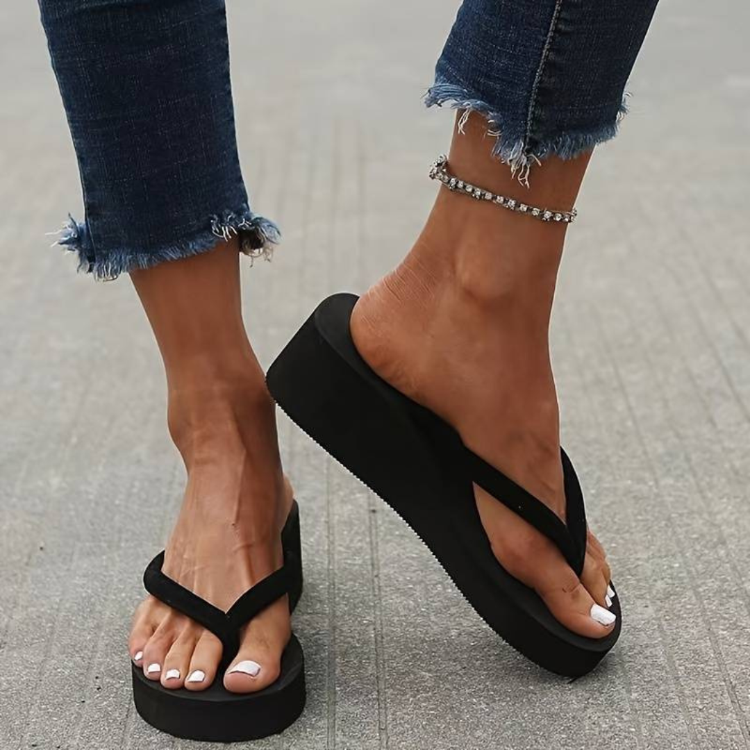 Bequeme Keilabsatz-Flip-Flops für Damen