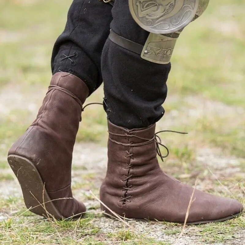 Mittelalterliche Herren-Lederstiefel: Klassischer Stil & Komfort
