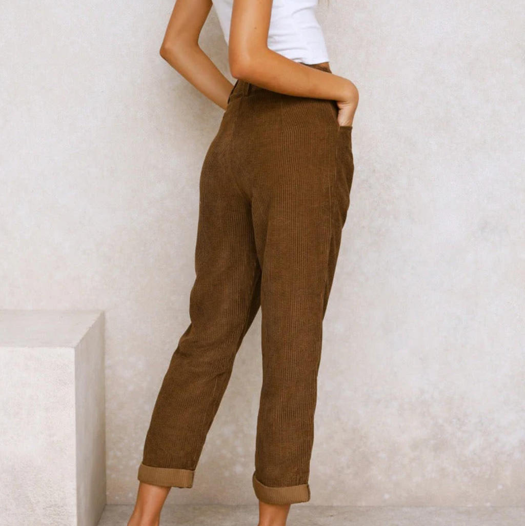 WW Kordhose: Elegante Damenhose für höchsten Komfort und Stil