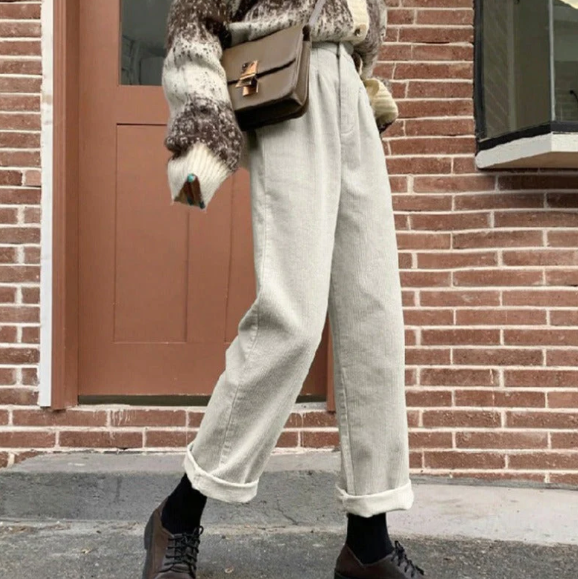 WW Kordhose: Elegante Damenhose für höchsten Komfort und Stil
