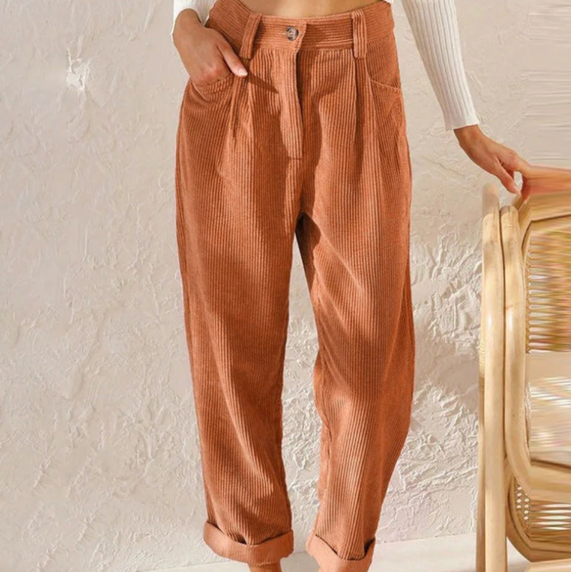 WW Kordhose: Elegante Damenhose für höchsten Komfort und Stil