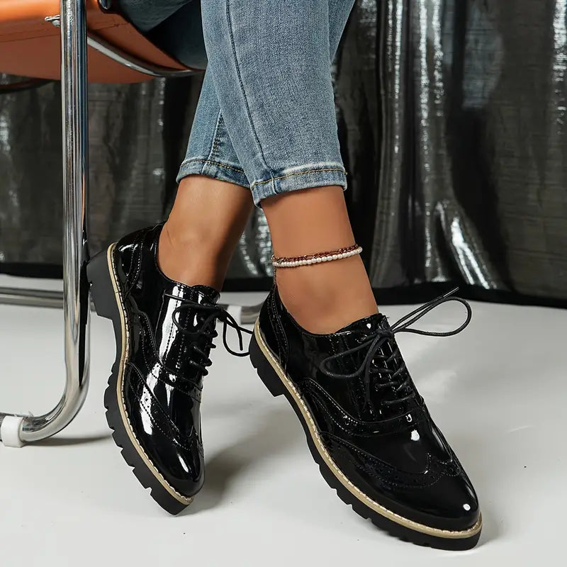 Damenschuhe Oxford Stil mit Chunky Sohle