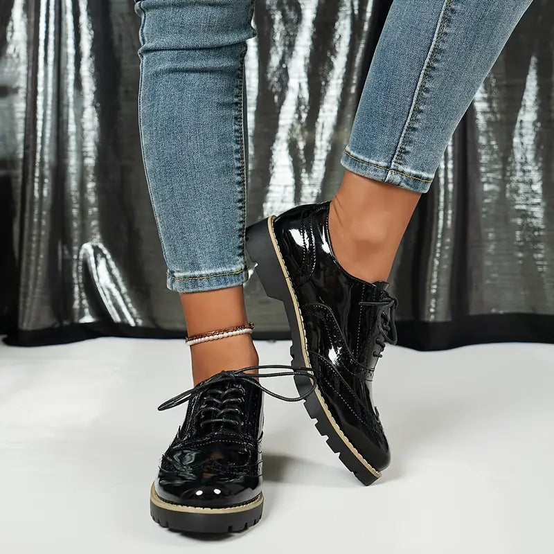Damenschuhe Oxford Stil mit Chunky Sohle