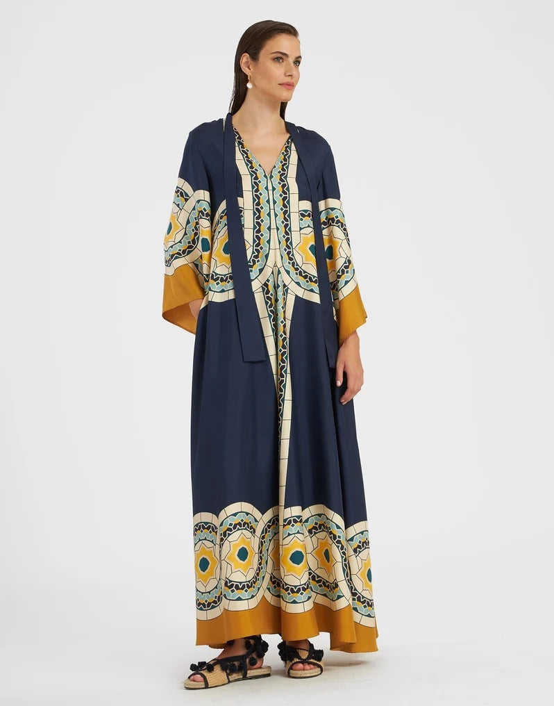 Gedrucktes Dreiviertelarm-Maxikleid mit 3D-Effekt