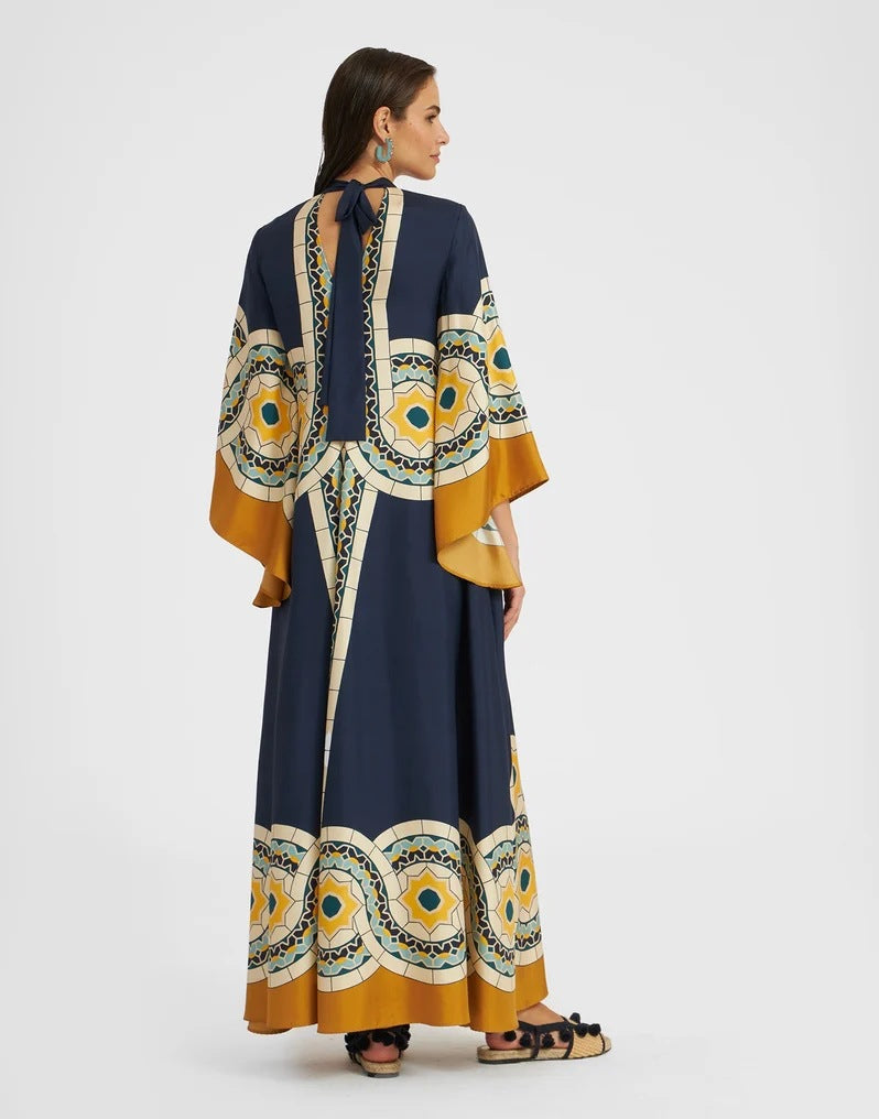 Gedrucktes Dreiviertelarm-Maxikleid mit 3D-Effekt