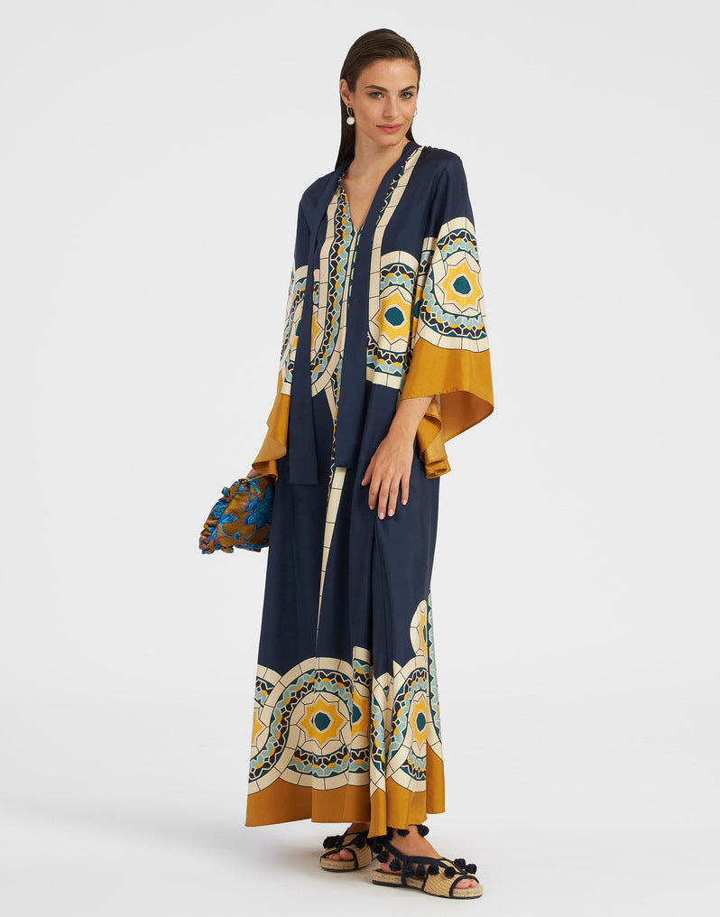 Gedrucktes Dreiviertelarm-Maxikleid mit 3D-Effekt