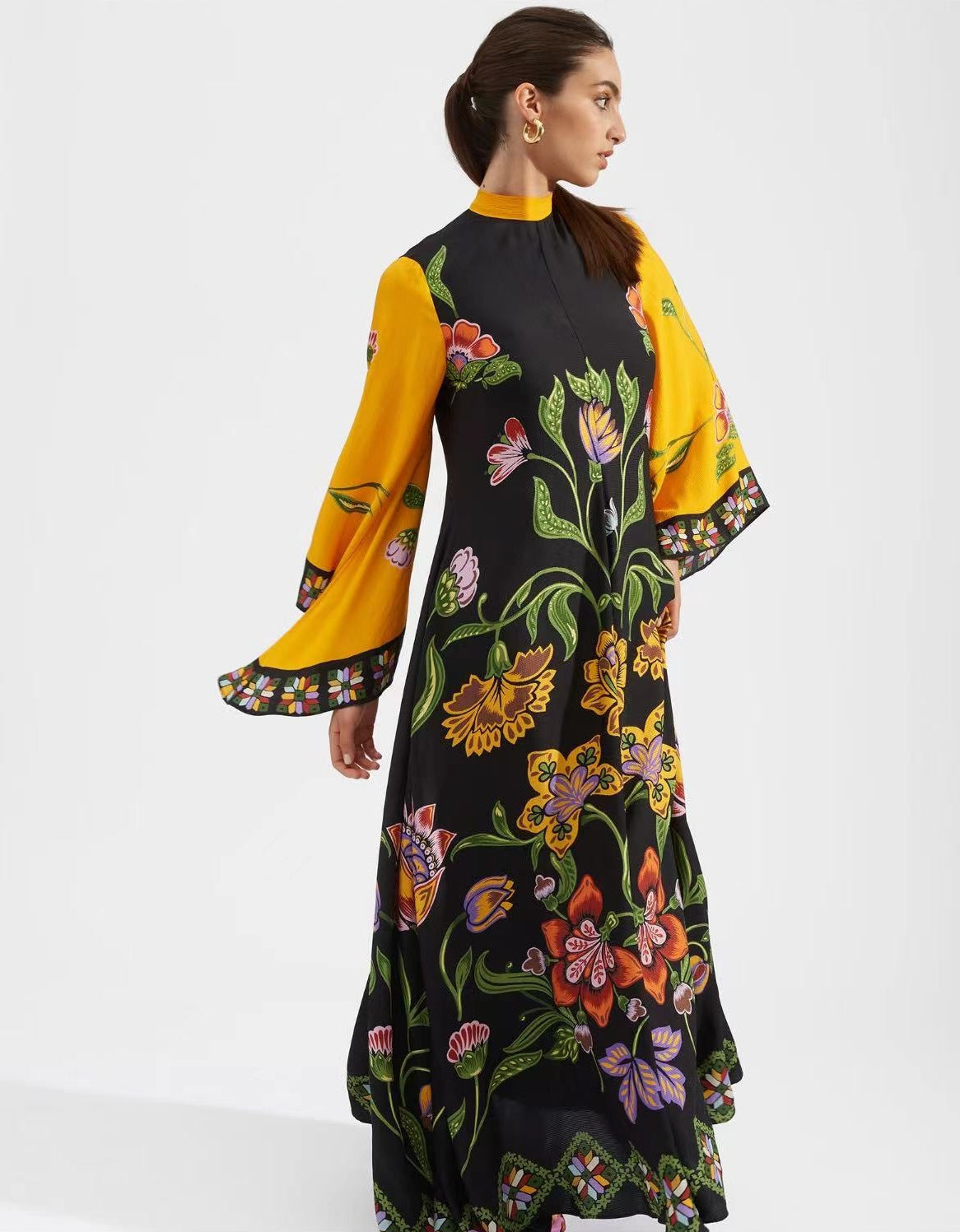 Gedrucktes Dreiviertelarm-Maxikleid mit 3D-Effekt