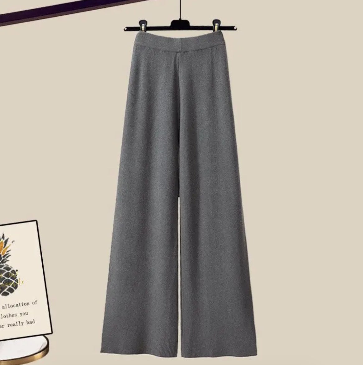 Elegantes 3-teiliges Damen-Outfit: Hose, Oberteil & Shirt