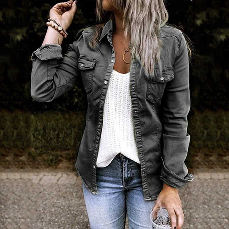 Modische Damen Jeansjacke: Denim Outfit für jeden Anlass
