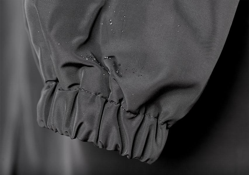 Regenjacke Übergröße: Zeitloses Design & Komfort