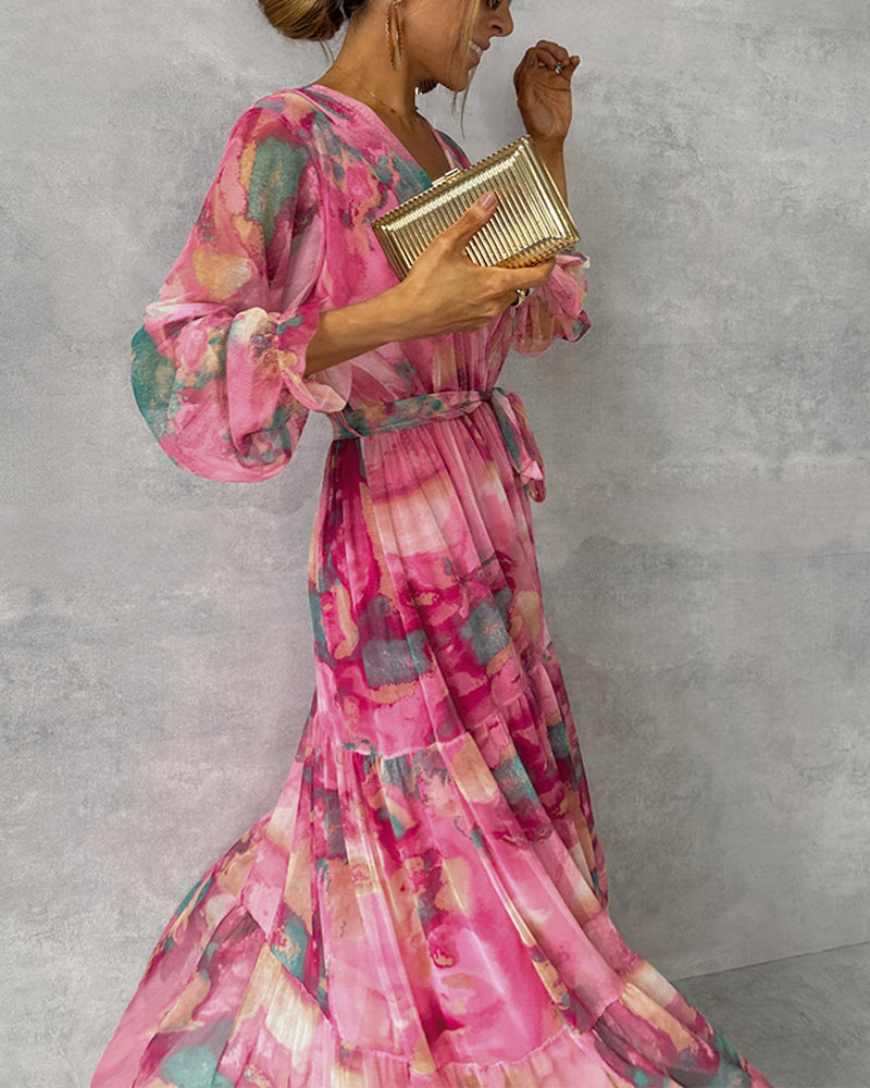 Elegantes Maxikleid mit Print und Plissiertem Rock