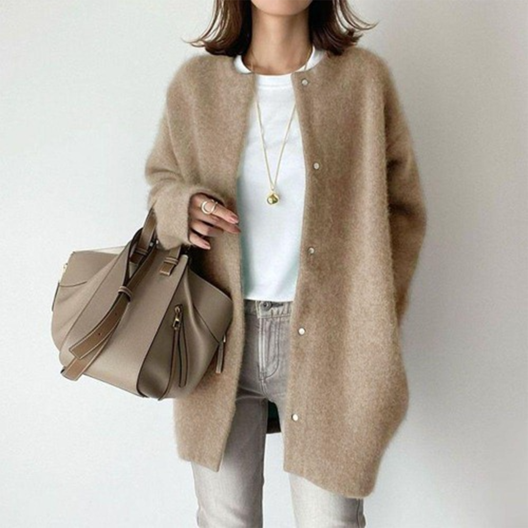 Stilvolle Damen-Strickjacke mit Taschen