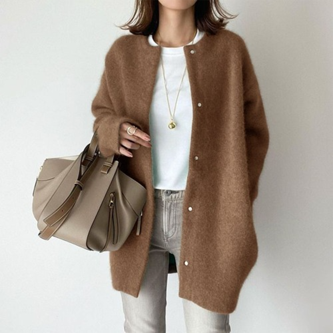 Stilvolle Damen-Strickjacke mit Taschen