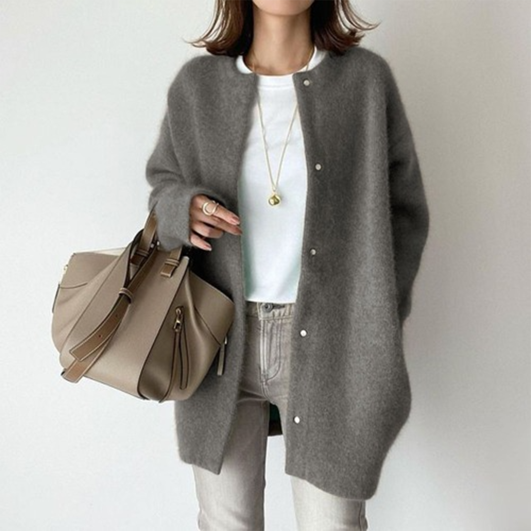 Stilvolle Damen-Strickjacke mit Taschen