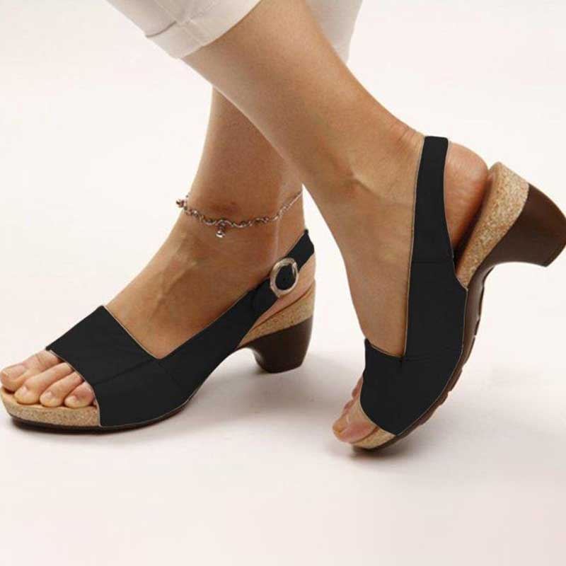 Orthopädische Absatzsandalen mit Komfort und Stil