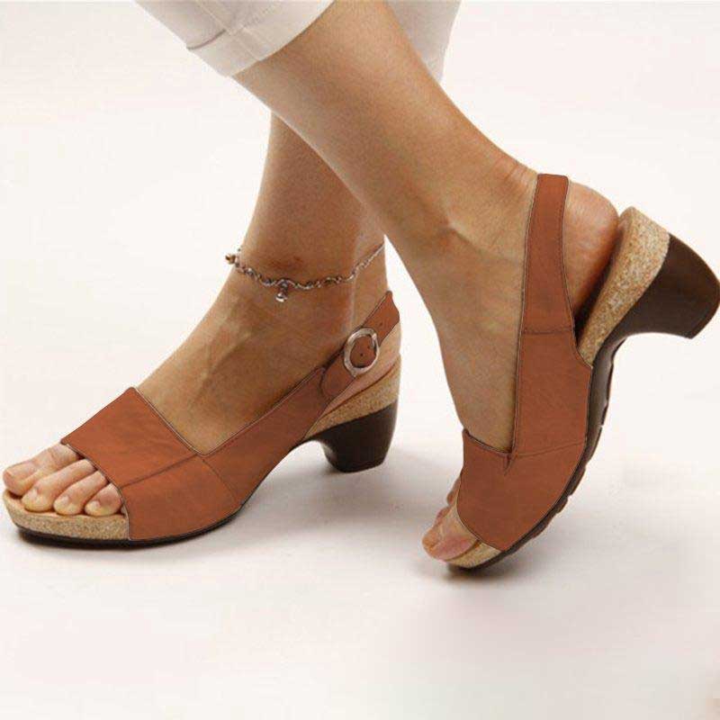 Orthopädische Absatzsandalen mit Komfort und Stil