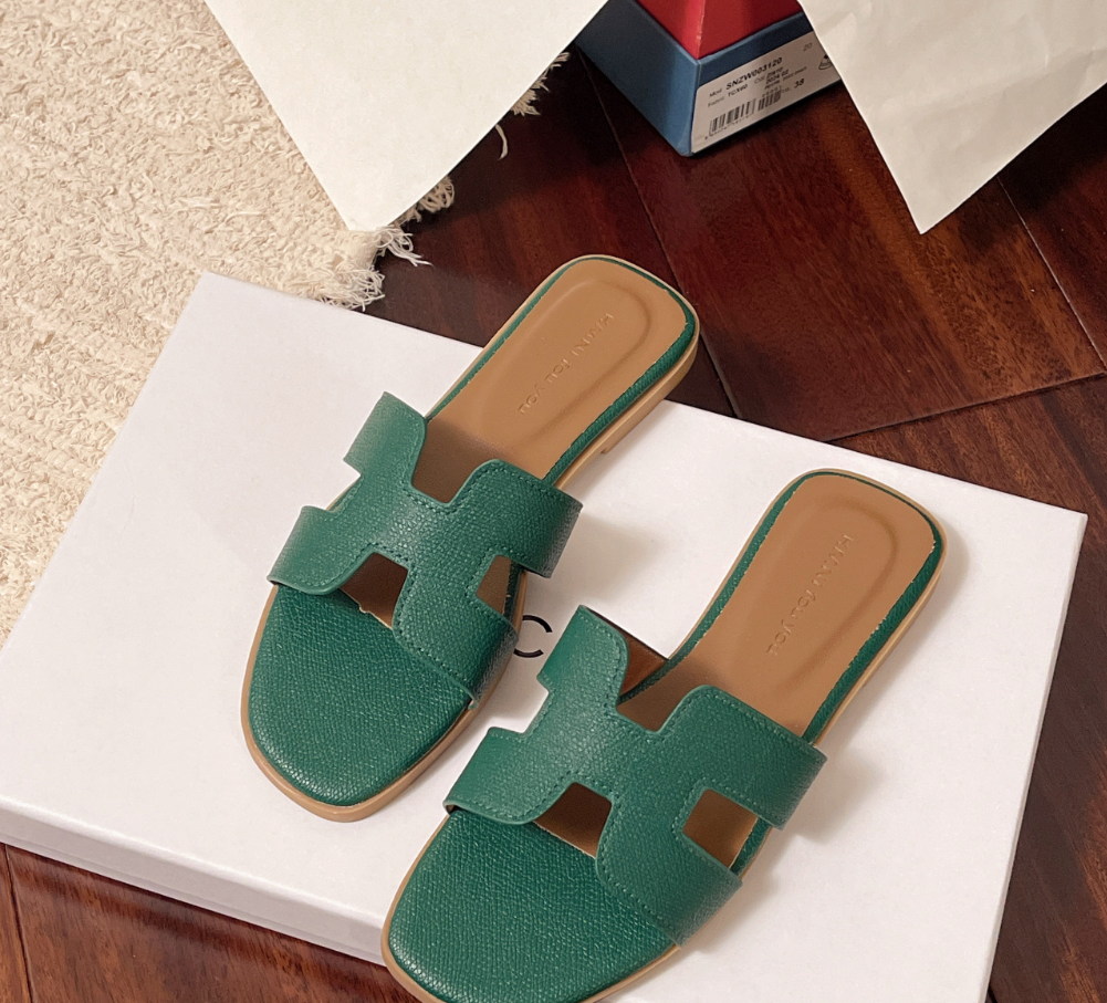 Premium Sandalen: Elegantes Design & Komfort