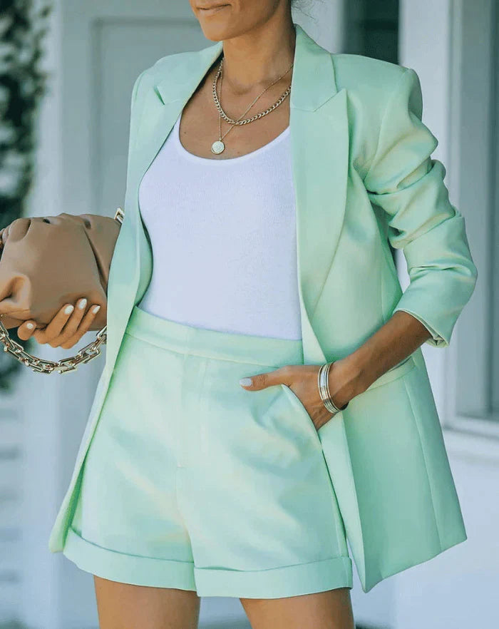 Blazer & Shorts Set: Bequem, Stilvoll & Schick
