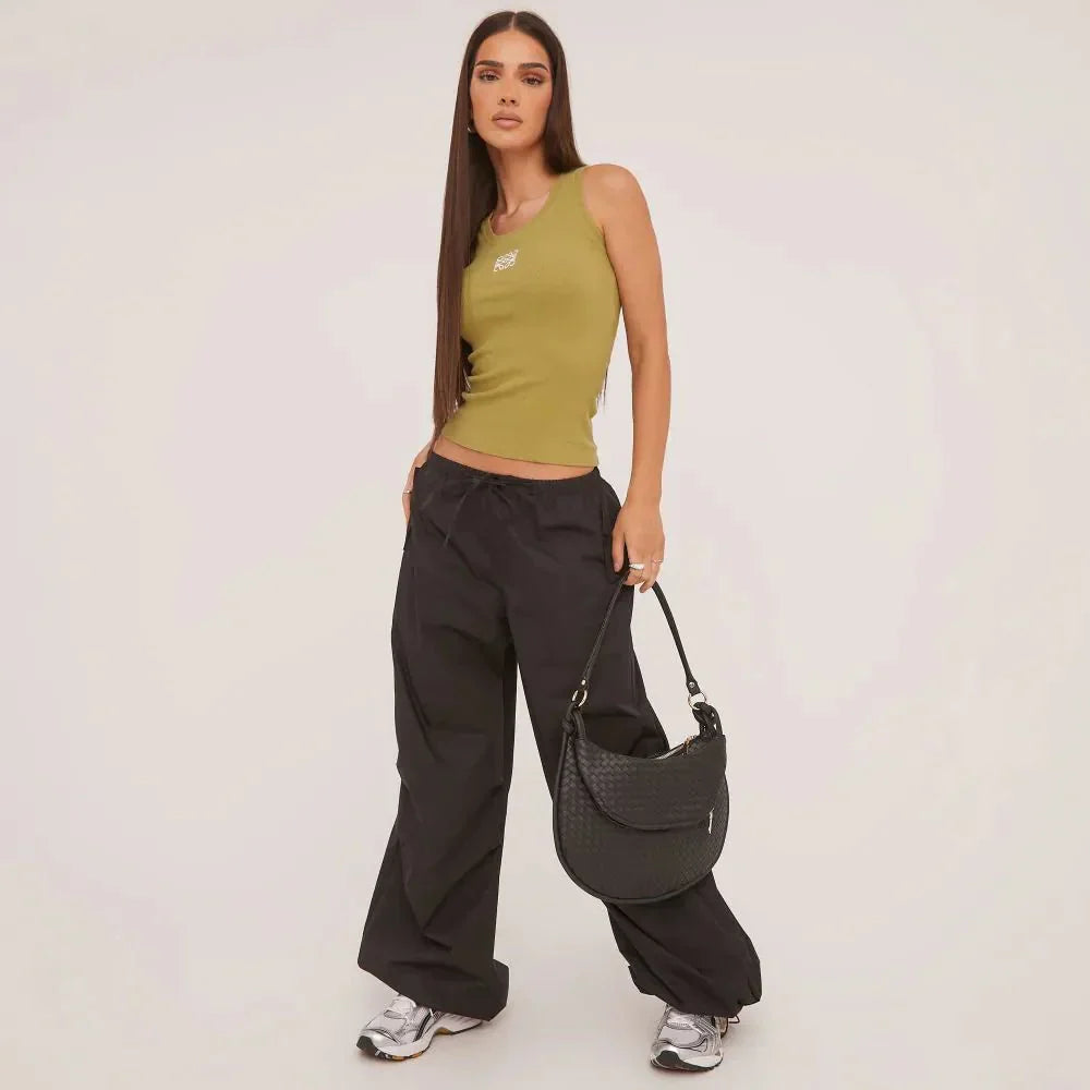 Geripptes Tanktop mit zarter Stickerei