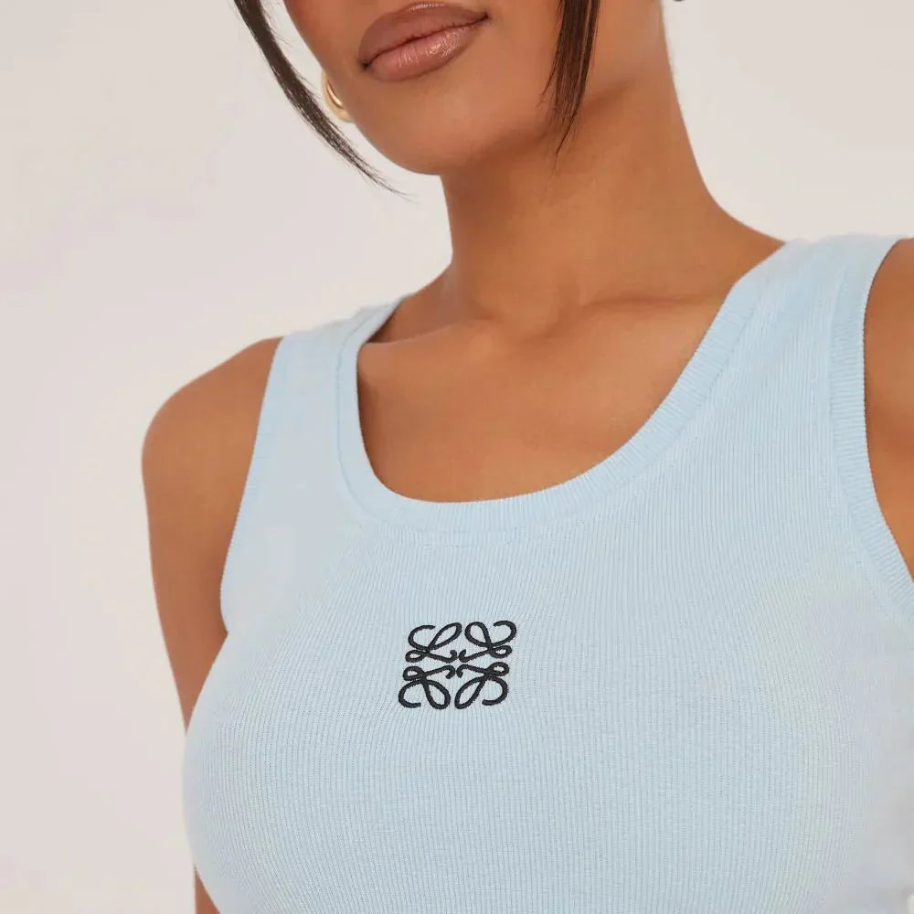 Geripptes Tanktop mit zarter Stickerei
