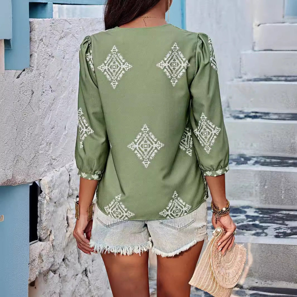 Boho-Chic Damenbluse mit V-Ausschnitt und Stickerei