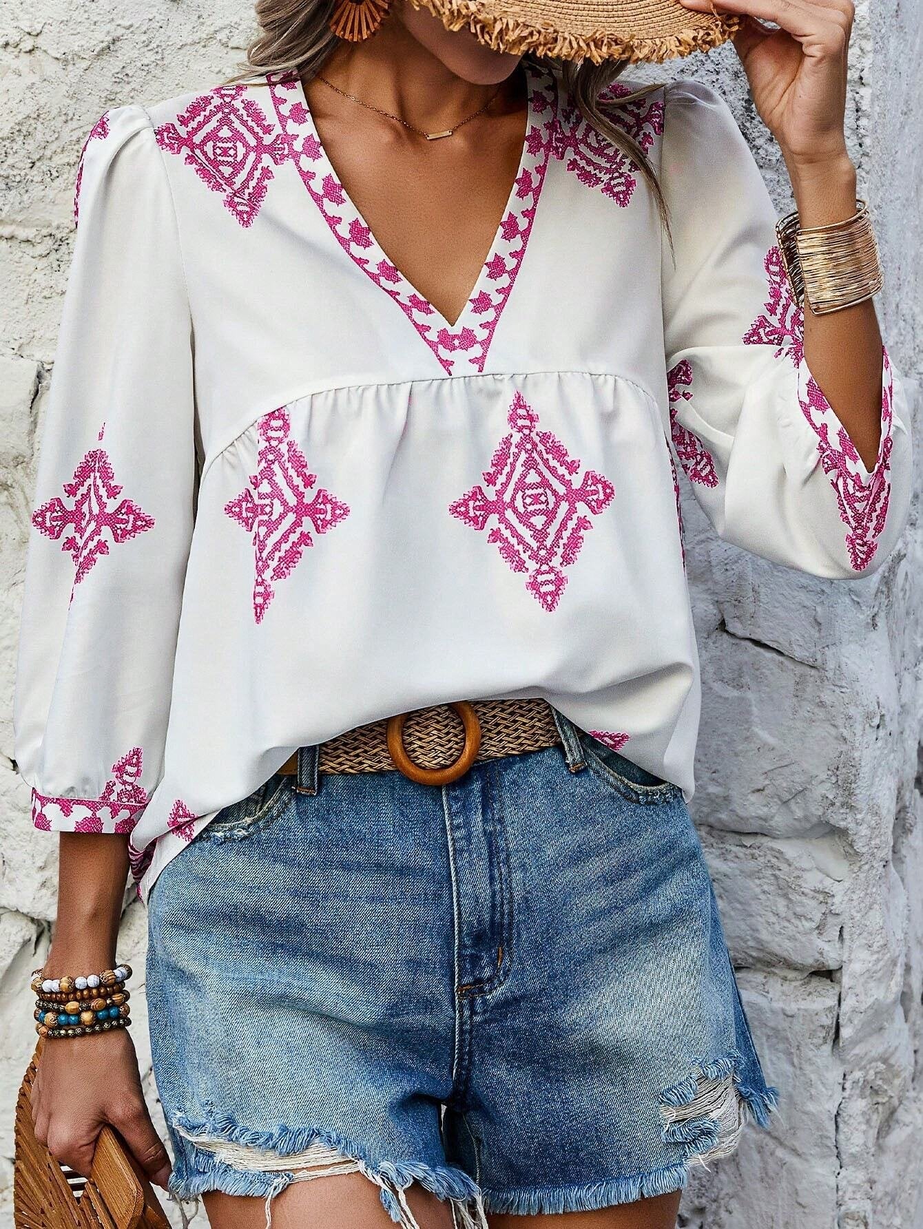 Boho-Chic Damenbluse mit V-Ausschnitt und Stickerei