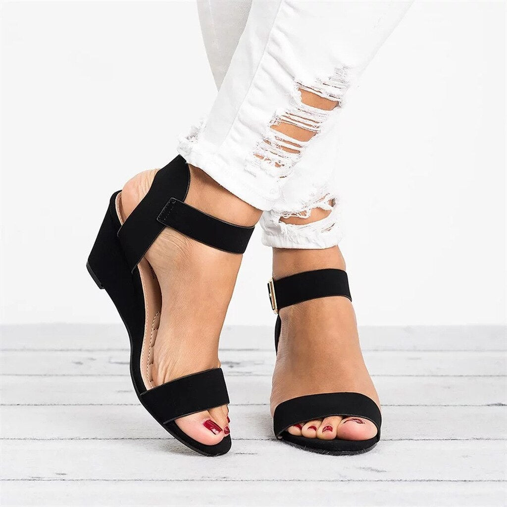 Damensandalen mit Absatz - bequem und stilvoll