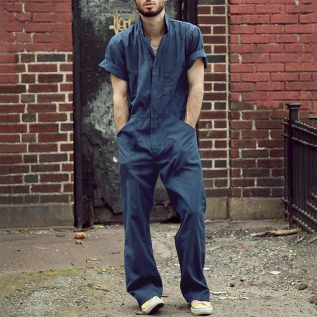 Einfarbiger Herren-Jumpsuit: Modern, lässig & funktional