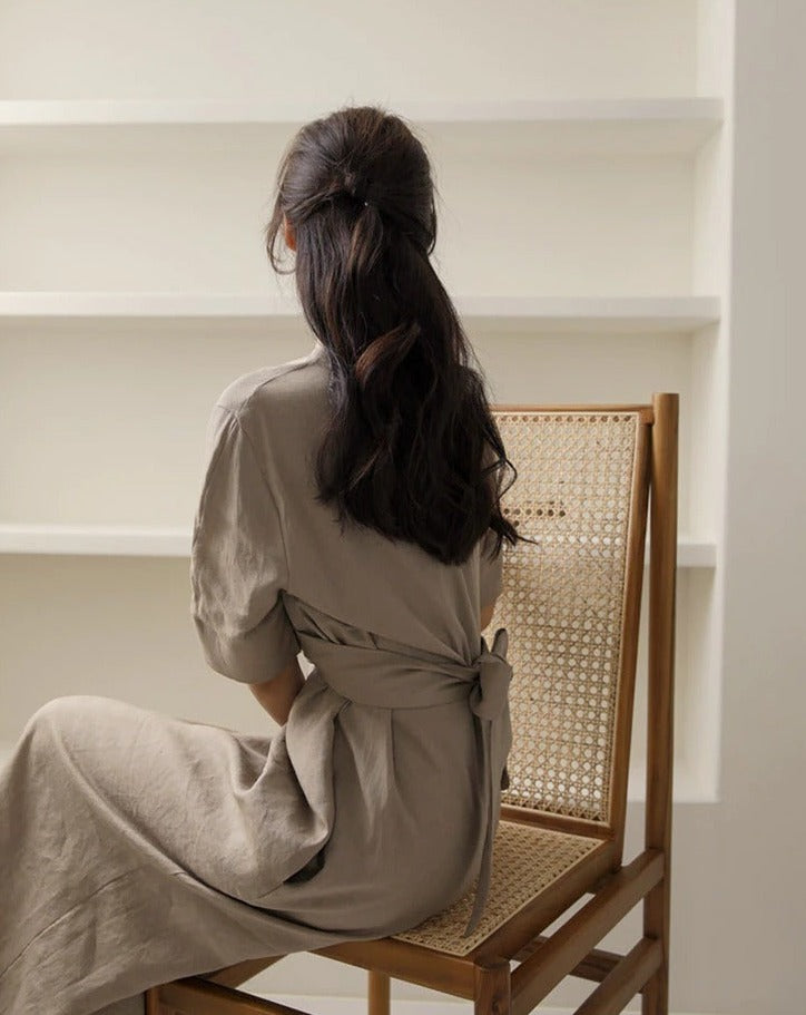 Khaki Leinen Maxikleid mit V-Ausschnitt und Langarm