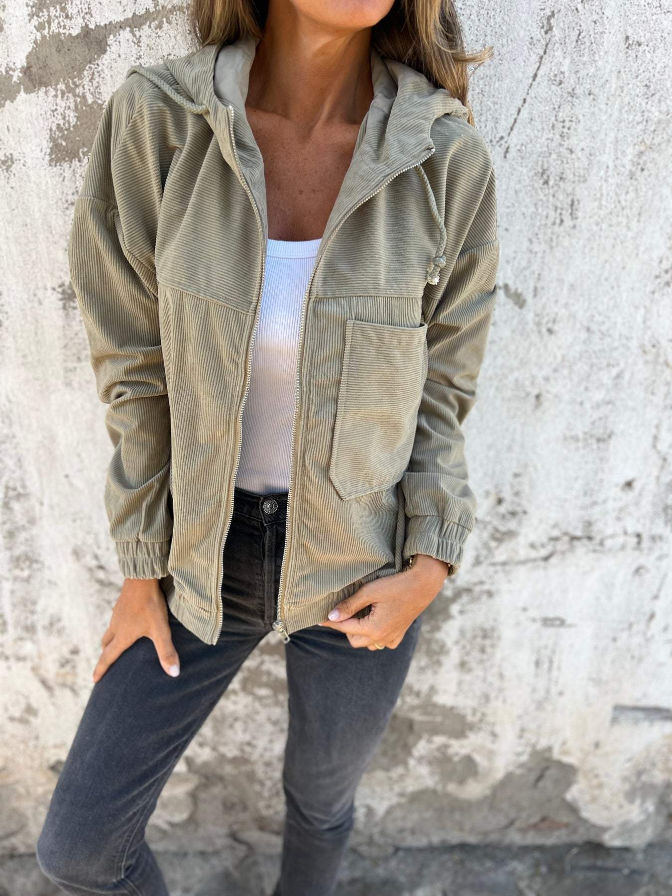Cordjacke mit Reißverschluss - Stilvoll & bequem