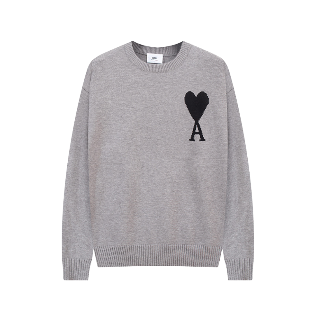 Modischer Herz-Pullover: Zeitloses Design & Komfort