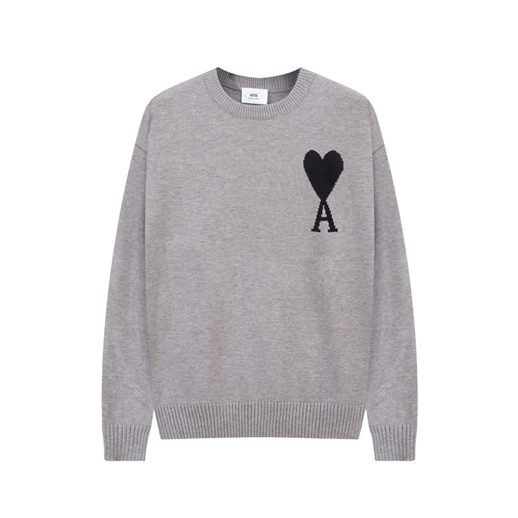 Modischer Herz-Pullover: Zeitloses Design & Komfort