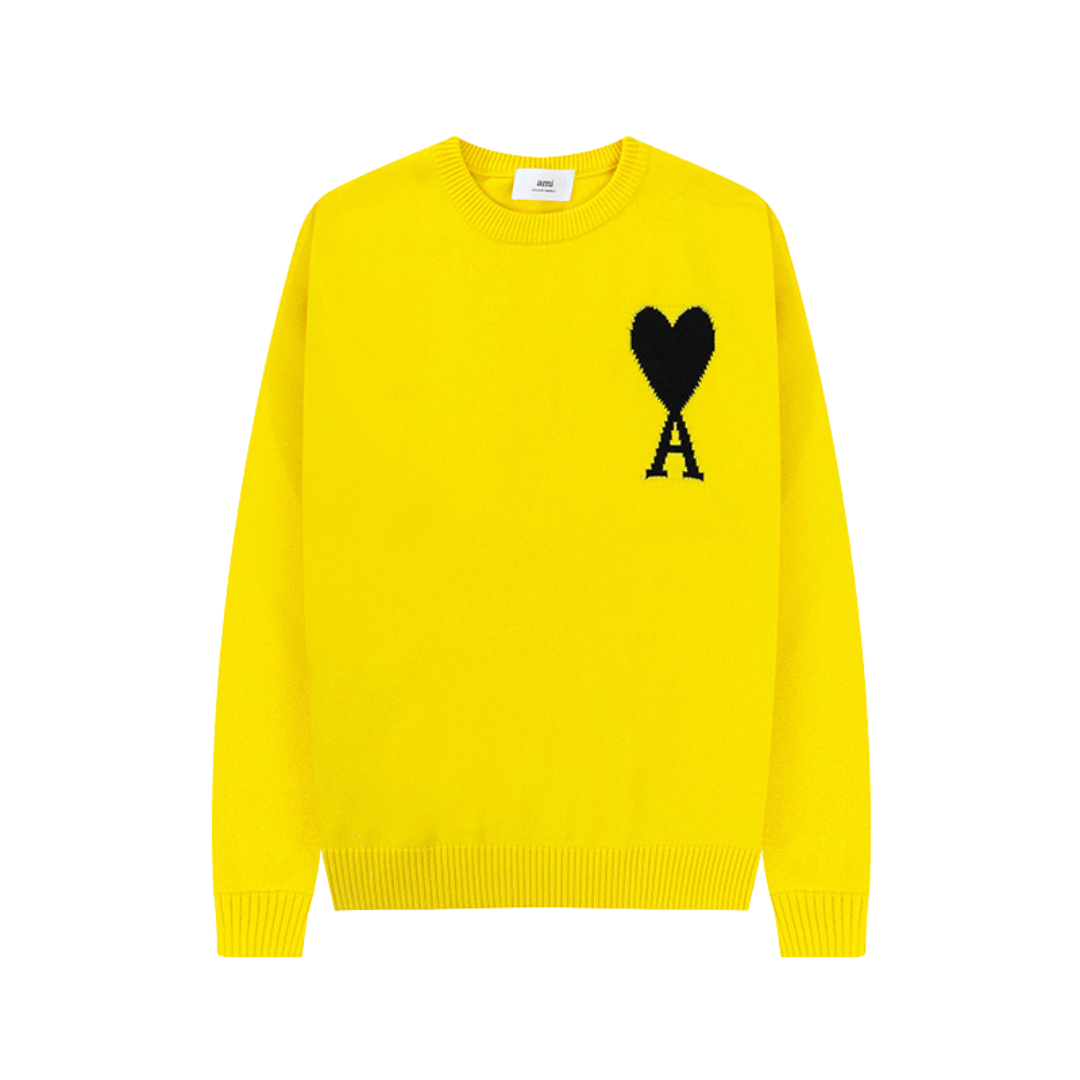 Modischer Herz-Pullover: Zeitloses Design & Komfort