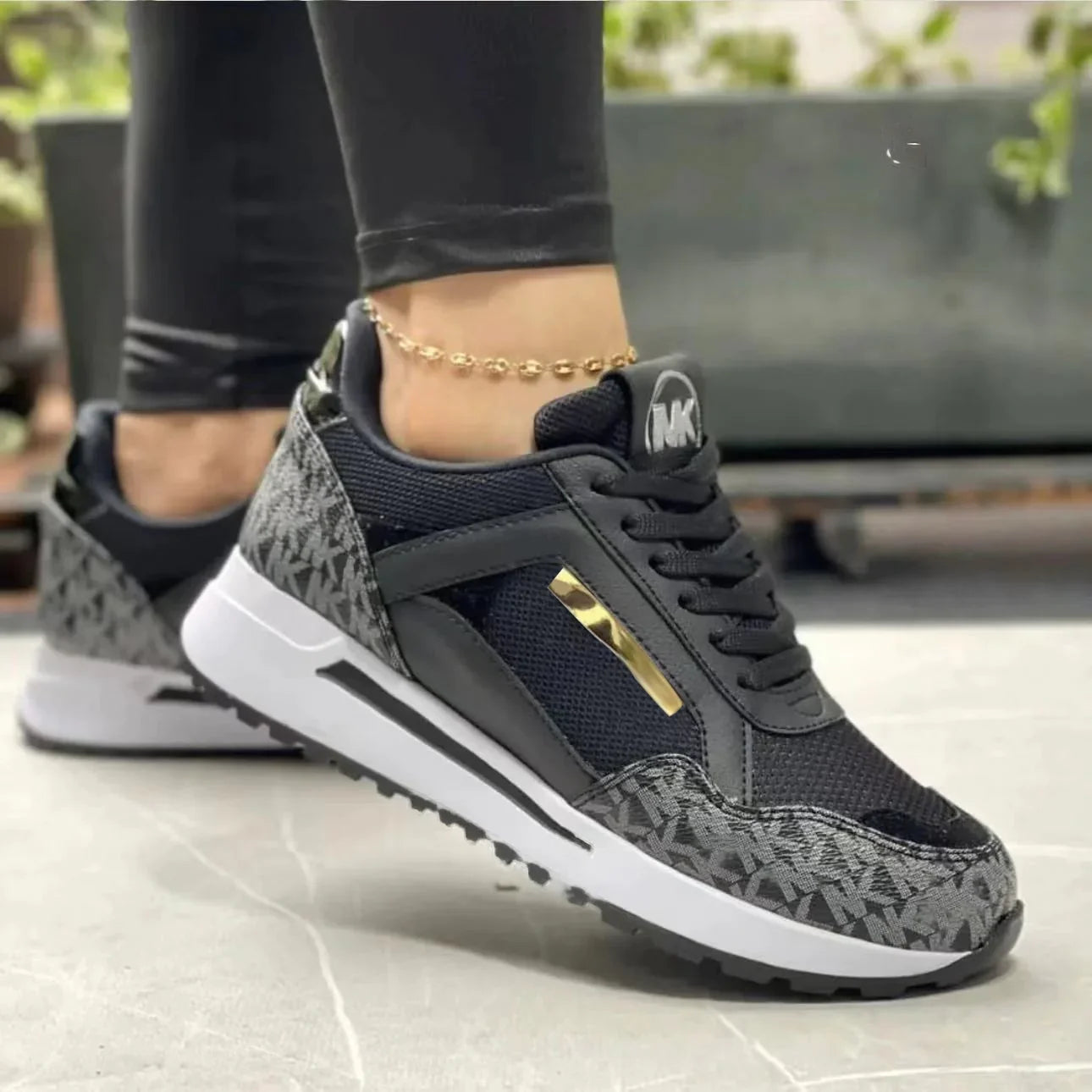 Orthopädische Sneaker für komfortables Gehen