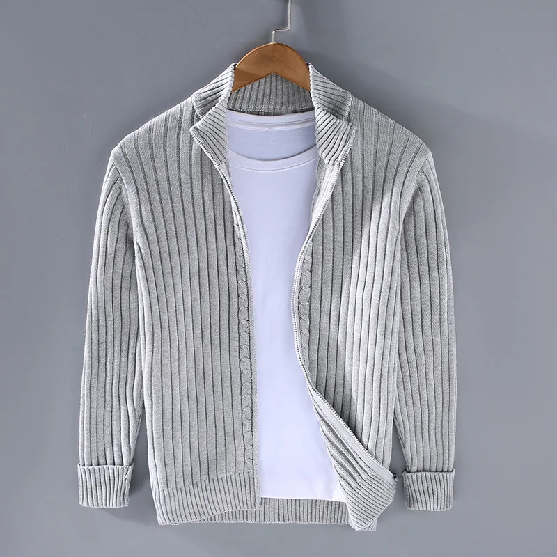 Merino Strickjacke mit Reißverschluss: Zeitloser Komfort & Stil