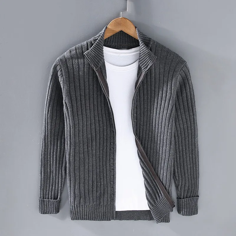 Merino Strickjacke mit Reißverschluss: Zeitloser Komfort & Stil
