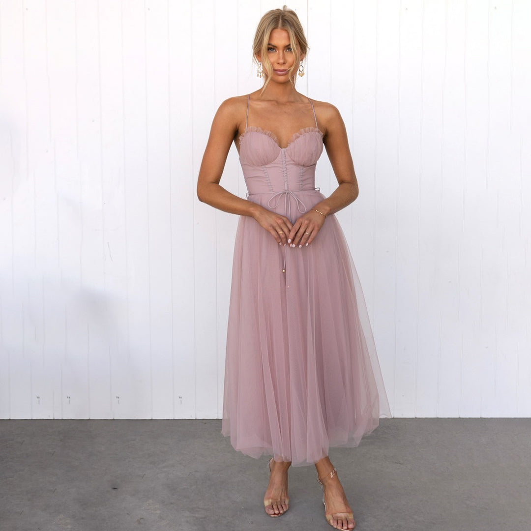 Elegantes Festkleid: Klassischer Stil & Alltagstauglichkeit